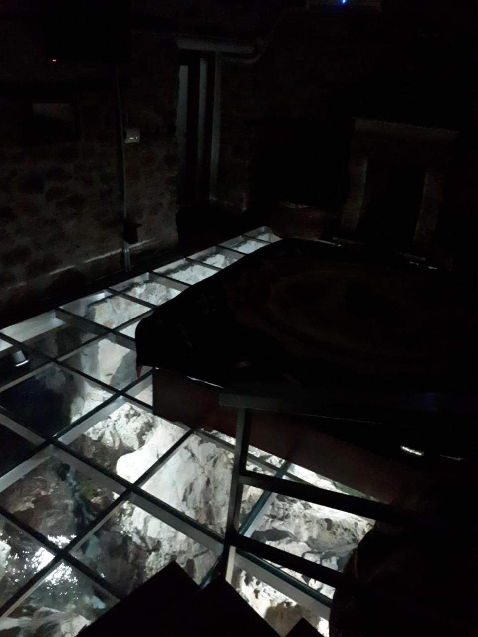 Nuci's Glass Floor Apartamento Tushemisht